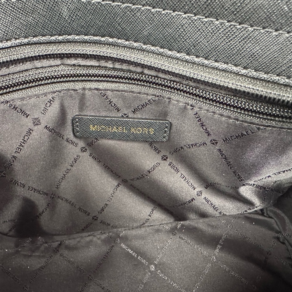MICHAEL KORS Selma Medium Saffiano Leather Cossbody Bag EXCELLENT CONDITION - Picture 10 of 15